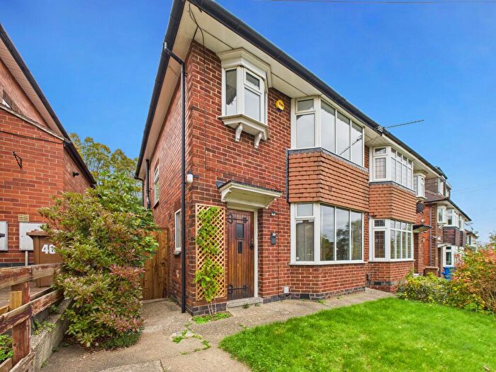 3 Bedroom Semi Detached House For Sale In Hillsway, Littleover, DE23