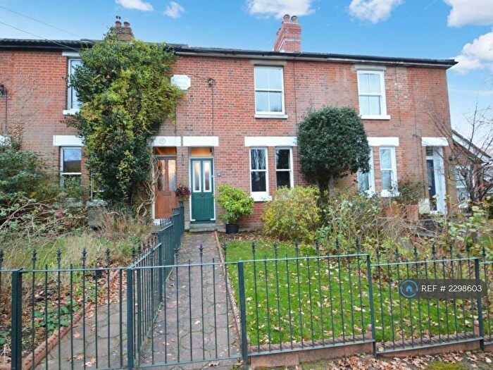 2 Bedroom Terraced House To Rent In Brownhill Road, Chandler's Ford, SO53