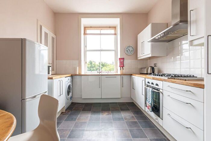 2 Bedroom Flat To Rent In L – Buccleuch Terrace, Edinburgh, EH8