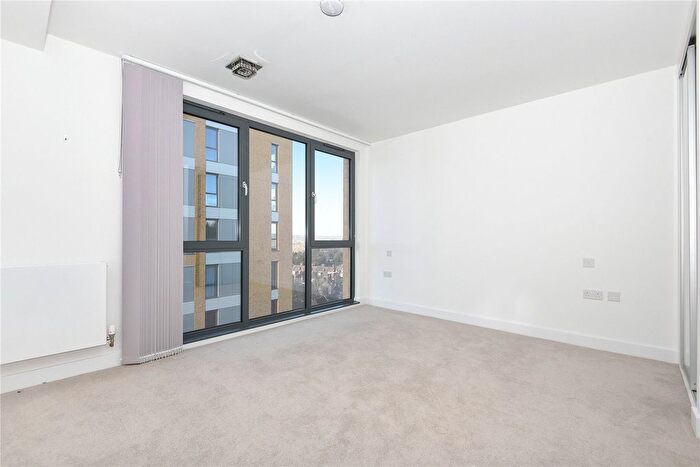 1 Bedroom Flat For Sale In London Road, Sevenoaks, Kent, TN13