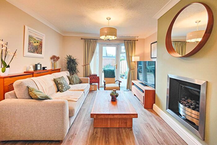 4 Bedroom Detached House For Sale In Knowe Hill Crescent, Lancaster, LA1