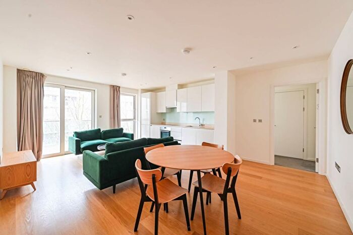 2 Bedroom Flat To Rent In Coville Mansions, East Village, Stratford, London, E20