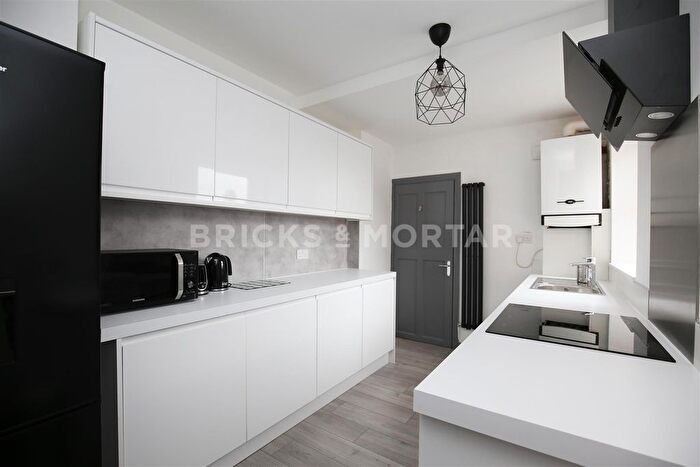 4 Bedroom Maisonette To Rent In Whitefield Terrace, Newcastle Upon Tyne, NE6
