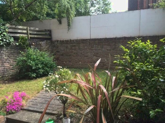 2 Bedroom Flat To Rent In Winchester Road, Belsize Park, NW3