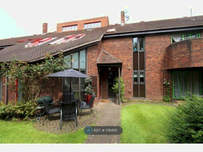 1 Bedroom Terraced House To Rent In Robinwood Grove, Uxbridge, UB8