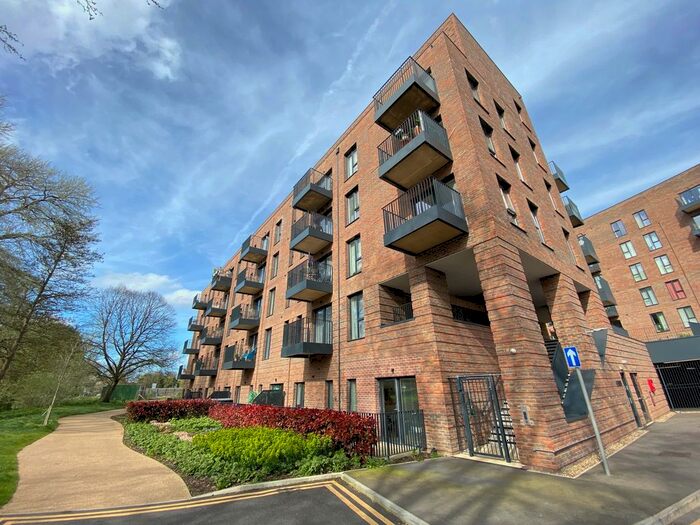 2 Bedroom Flat To Rent In Dacorum Way, Hemel Hempstead, HP1
