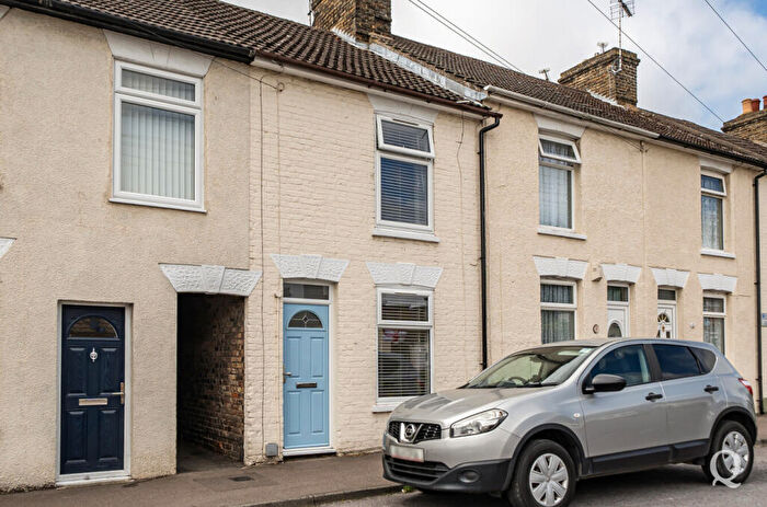 2 Bedroom Terraced House For Sale In Epps Road, Sittingbourne, Kent, ME10