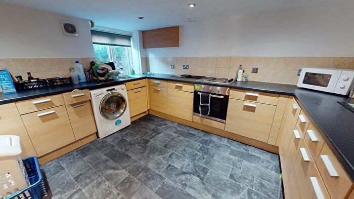 5 Bedroom House To Rent In Grimthorpe Terrace, Leeds, LS6