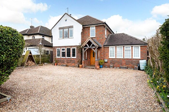 4 Bedroom Detached House For Sale In Wendover Way, Aylesbury, Bucks, HP21