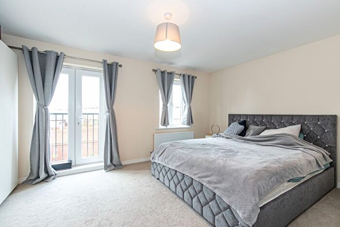 3 Bedroom End Of Terrace House To Rent In Kempton Close, Chesterton, Bicester, OX26