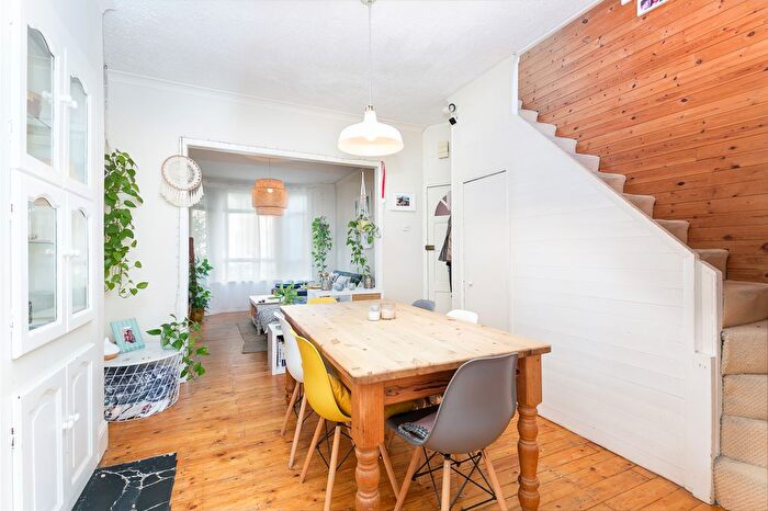 2 Bedroom Terraced House To Rent In Landells Road, East Dulwich, London, SE22