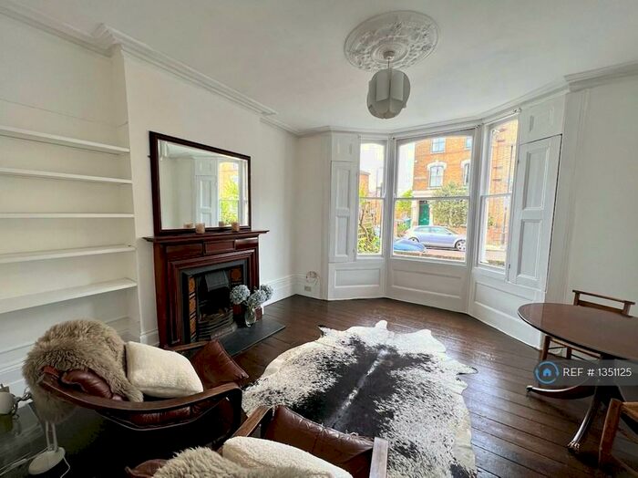 1 Bedroom Flat To Rent In Oxford Road, London, N4