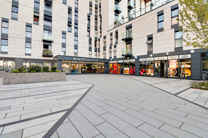 2 Bedroom Apartment For Sale In Victoria Avenue, Southend On Sea, SS2