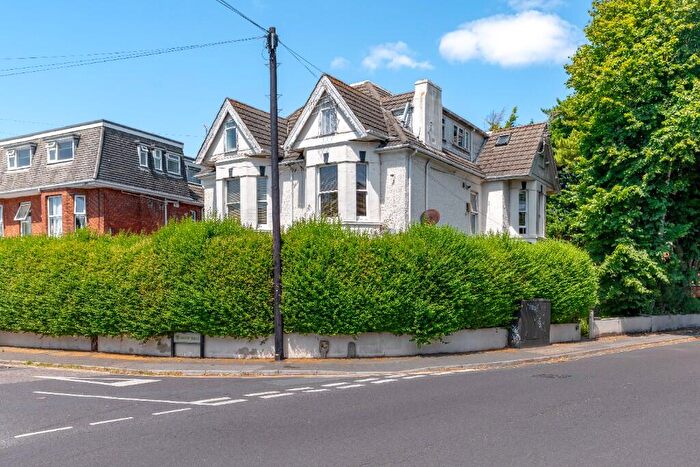 1 Bedroom Flat For Sale In Crabton Close Road, Bournemouth, Dorset, BH5