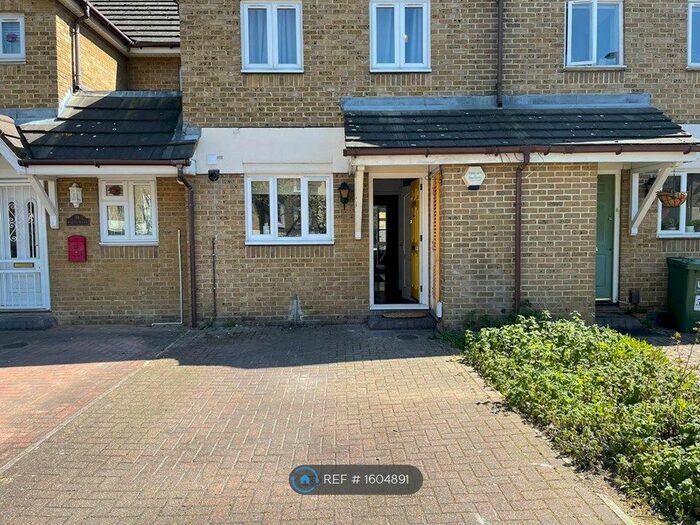 2 Bedroom Terraced House To Rent In Water Lane, London, SE14