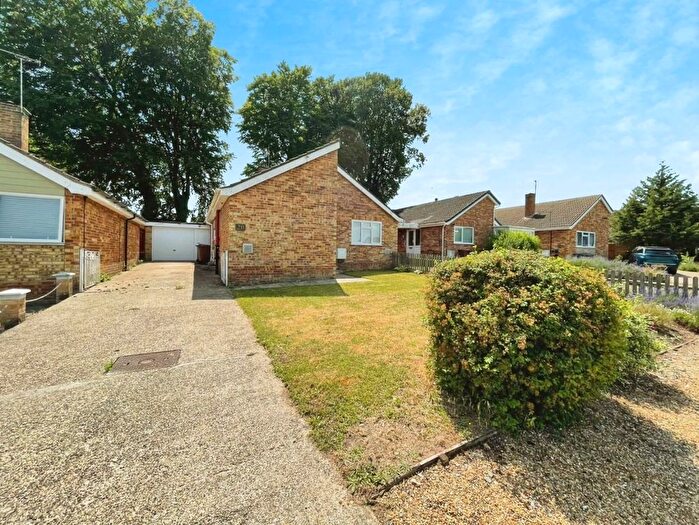 3 Bedroom Detached Bungalow For Sale In Heather Way, Brandon, IP27