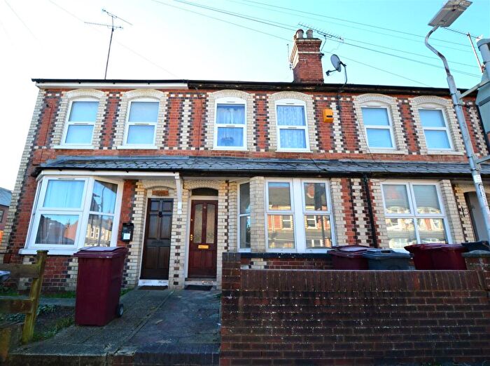 1 Bedroom Flat To Rent In St Georges Terrace, Reading, RG30