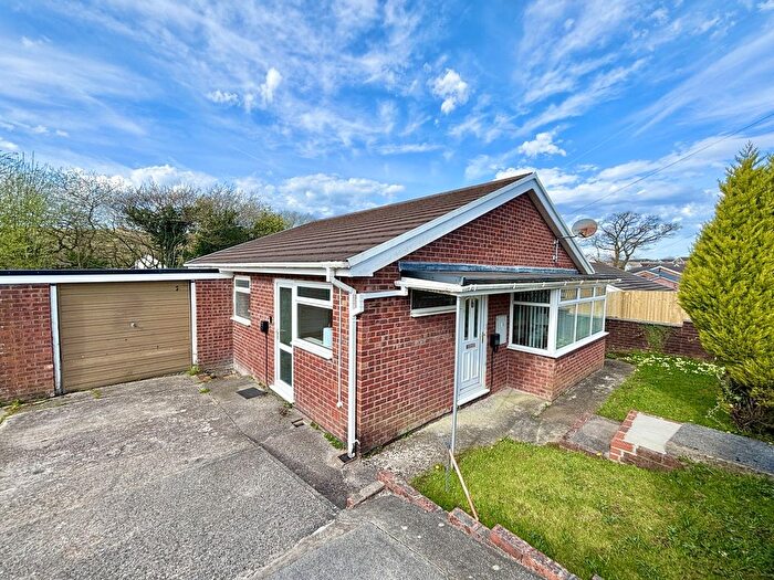 3 Bedroom Detached Bungalow For Sale In Waun Daniel, Rhos, Pontardawe, Swansea., SA8
