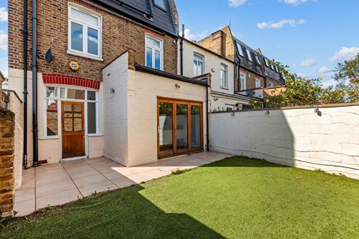 4 Bedroom End Of Terrace House For Sale In Rannoch Road, Hammersmith, London, W6