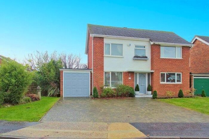 3 Bedroom Detached House To Rent In Gloucester Way, Chichester, PO19