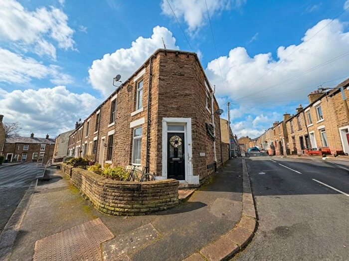 2 Bedroom End Terrace House For Sale In Duke Street, Glossop, SK13