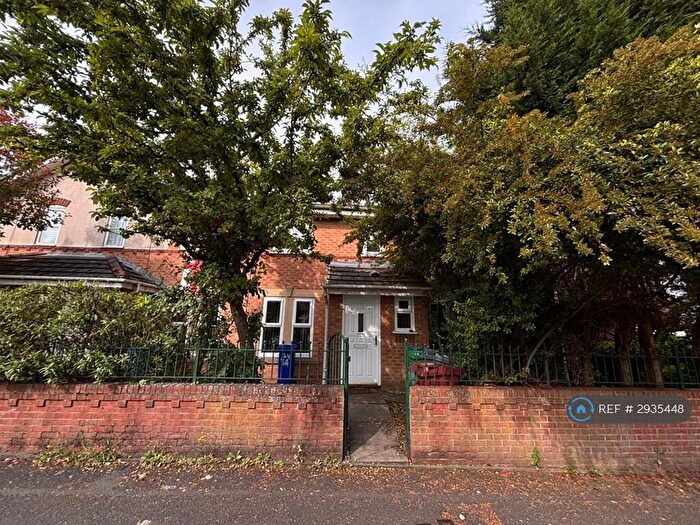 3 Bedroom Semi-Detached House To Rent In Minster Road, Manchester, M9