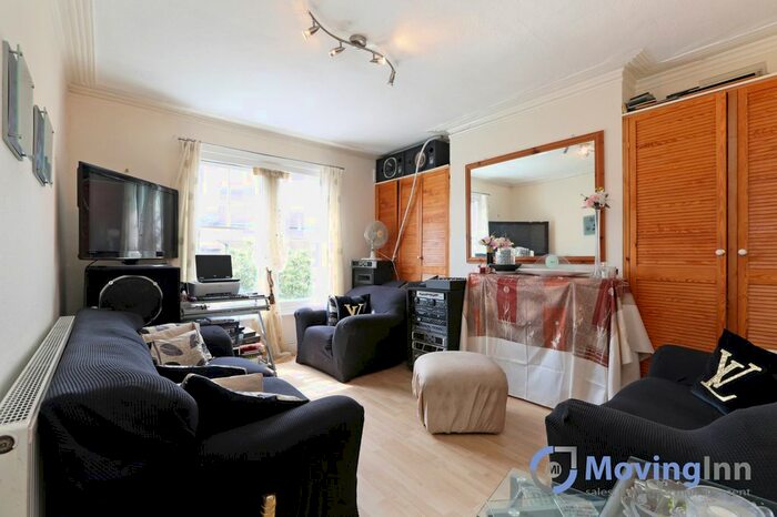 2 Bedroom Flat For Sale In Cato Road, Clapham, SW4