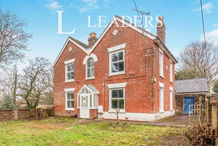 1 Bedroom House To Rent In Spurlings Road, PO17