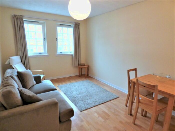 1 Bedroom Flat To Rent In Causewayside, Meadows, Edinburgh, EH9
