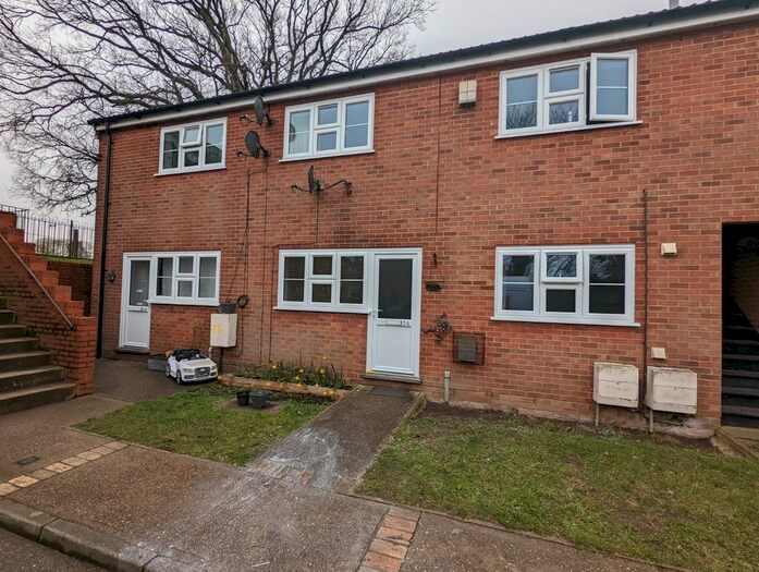 2 Bedroom Flat To Rent In Old School Close, Leiston, IP16