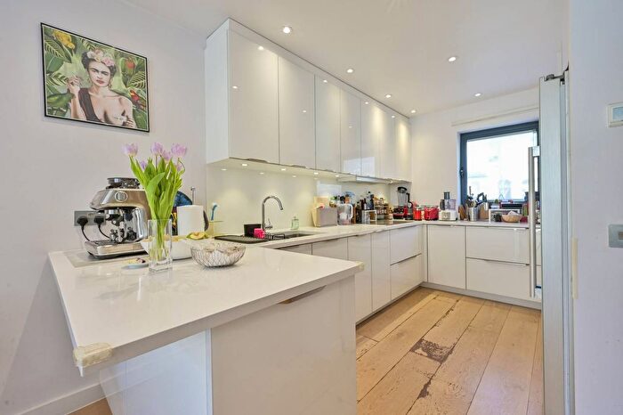 4 Bedroom Terraced House For Sale In Newton Road, Wimbledon, London, SW19