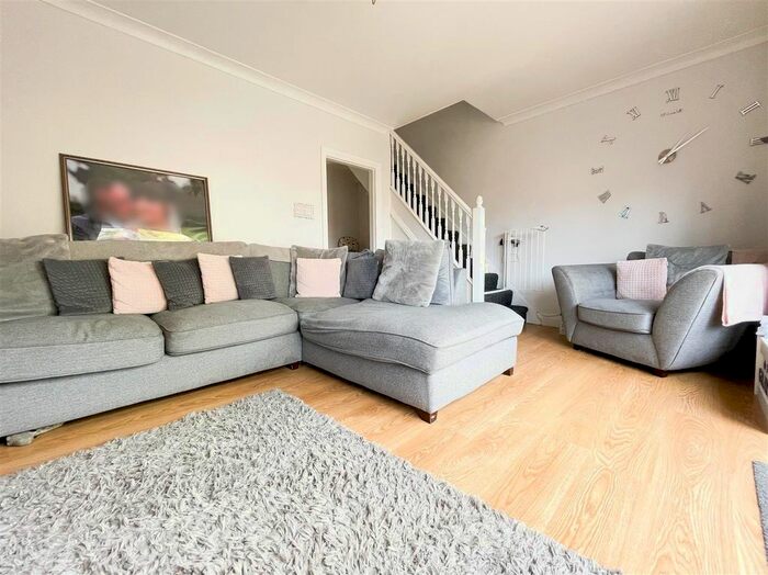 3 Bedroom Terraced House To Rent In Dukes Avenue, Grays, RM17