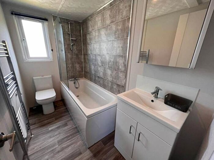 2 Bedroom Lodge For Sale In Lendalfoot, Girvan, KA26