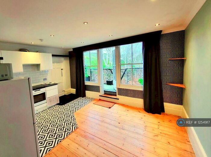 1 Bedroom Flat To Rent In The Counting House, Wisbech, PE13