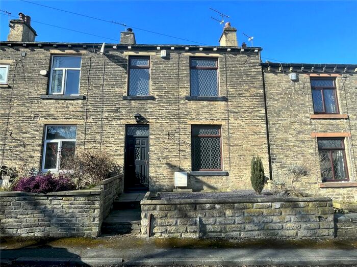 2 Bedroom Terraced House To Rent In New Lane, Cleckheaton, BD19