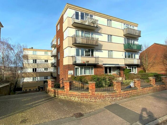 2 Bedroom Apartment To Rent In St. Margarets Street, Rochester, ME1