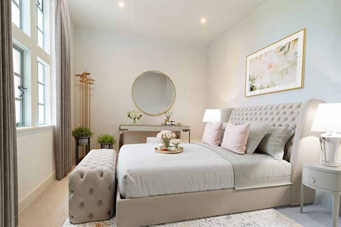 2 Bedroom Flat For Sale In Glenburnie Road, London, SW17