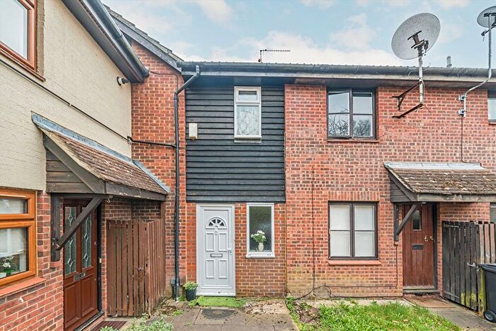 3 Bedroom Property To Rent In Haygreen Close, Kingston Upon Thames, KT2