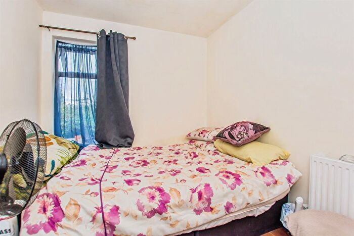 3 Bedroom Terraced House For Sale In Gladstone Street, Peterborough, PE1