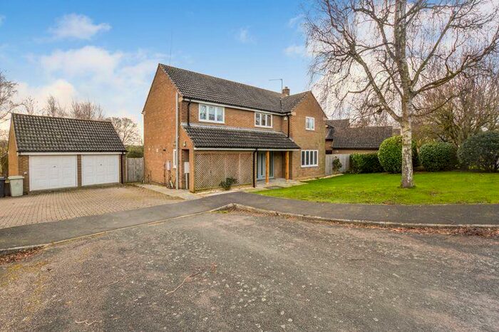 3 Bedroom Detached House For Sale In Dovecote Close, Barrowden, LE15