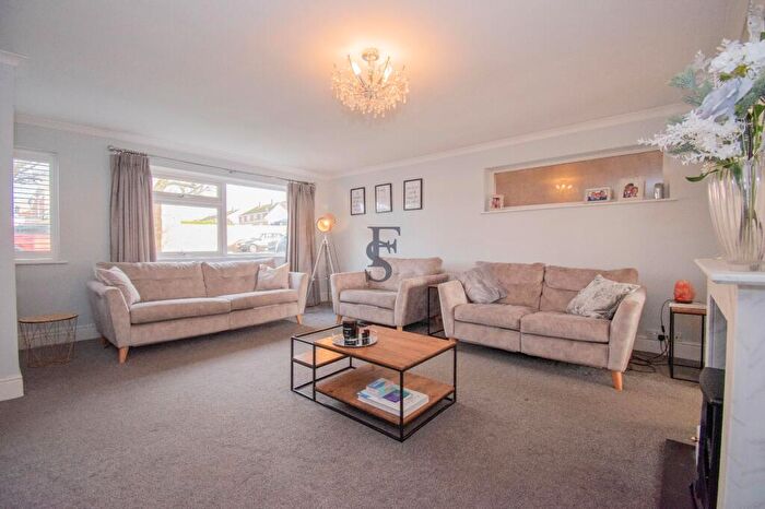 5 Bedroom Detached House For Sale In Redruth Avenue, Wigston, LE18