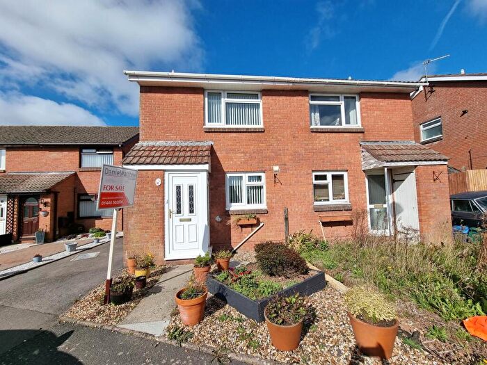 2 Bedroom Semi-Detached House For Sale In Murlande Way, Rhoose, CF62