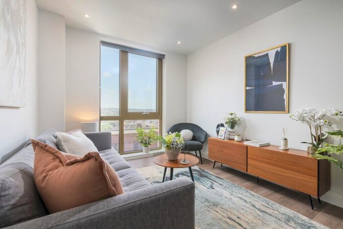 2 Bedroom Apartment To Rent In Weldale Street, Reading, RG1