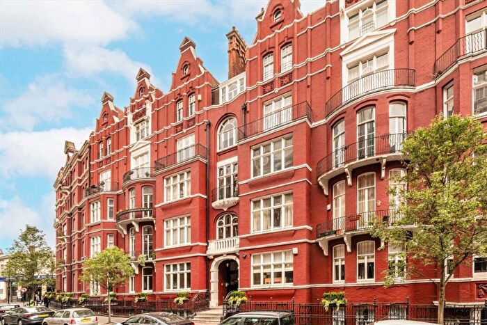 2 Bedroom Flat To Rent In Cabbell Street, London, NW1