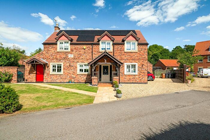 5 Bedroom Detached House For Sale In Trinity Close, Carlton-Le-Moorland, LN5
