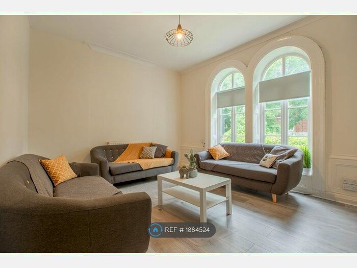 9 Bedroom Semi-Detached House To Rent In Wilkinson Street, Sheffield, S10