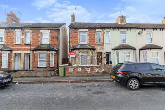 2 Bedroom House To Rent In Oxford Street, Bletchley, Mk, MK2