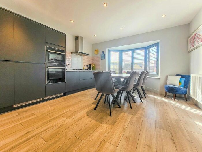 4 Bedroom Detached House For Sale In Oak Drive, Bredon, Tewkesbury, Gloucestershire, GL20