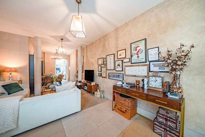 1 Bedroom Flat For Sale In Filmer Road, Fulham, London, SW6