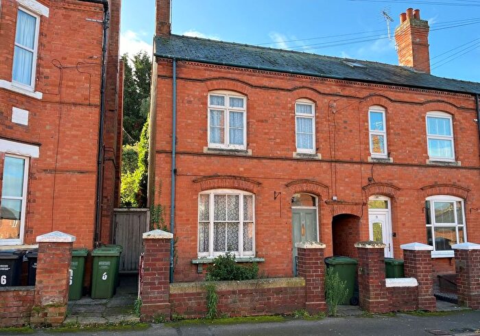3 Bedroom End Of Terrace House For Sale In Queens Road, Evesham, Worcestershire, WR11
